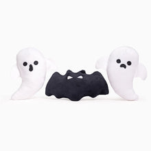 Haunted Tree Burrow toys: two ghosts and a bat